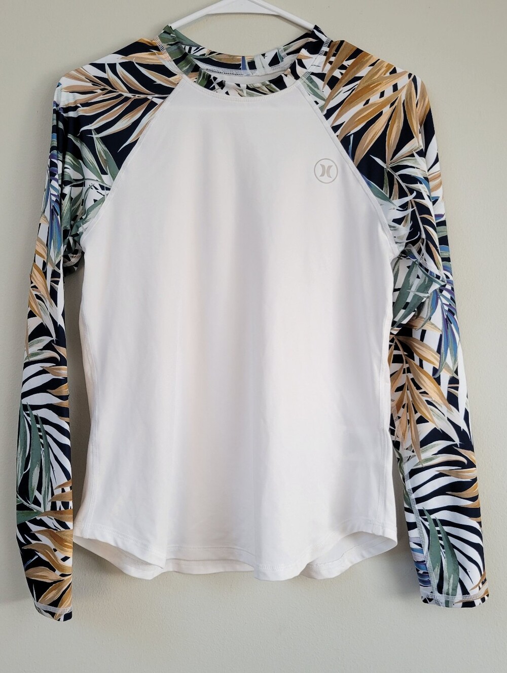 Hurley UPF 50+ Tropical Rash Guard Women Size M Performance Sun Outdoor Hiking